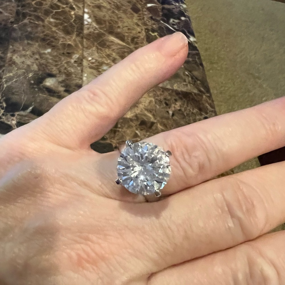 Solitaire Ring Round Large CZ stone Filigree Lacework on Box/Prongs Silver Plate - Picture 13 of 14